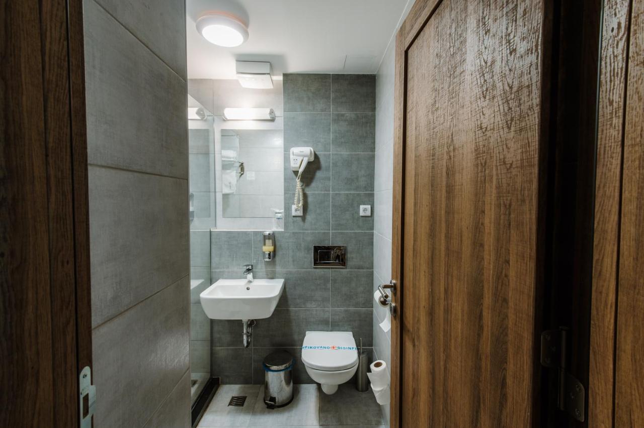 Hotel Nais Ниш Екстер'єр фото