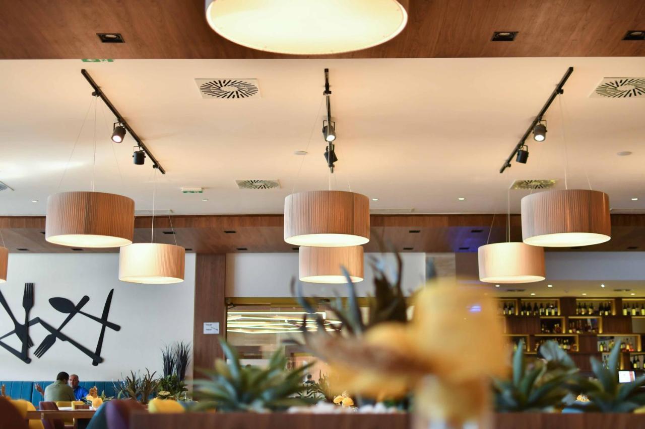 Hotel Nais Ниш Екстер'єр фото